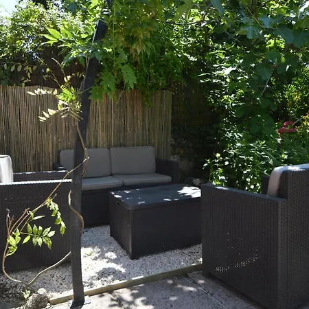 Maison Maliga J&g House Bed & Breakfast Saint-Pierre-de-Curtille