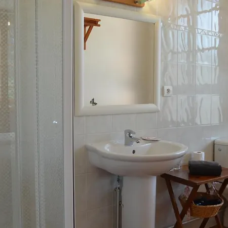 Maison Maliga J&g House Couette-café 3*